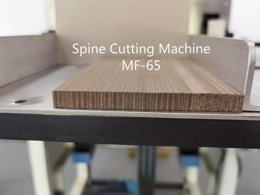Máy cắt xương sống bằng giấy xốp màu xám Máy bìa cứng Máy bìa sách MF-65