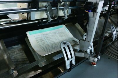 Máy thu thập móng để tách cuốn sách nhãn dán giấy đơn Thẻ sách mà không điều chỉnh