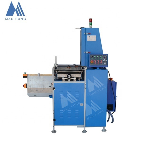 Máy đóng gáy sổ tay bán tự động với công suất 1.5kw, tốc độ 17 tờ/phút và độ dày 60mm cho bìa mềm và sách thiếu nhi